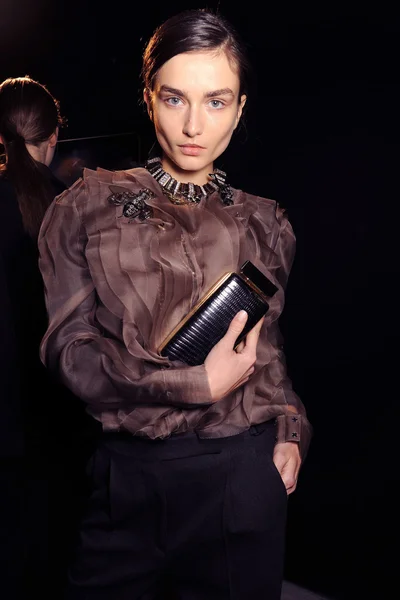 Look 3